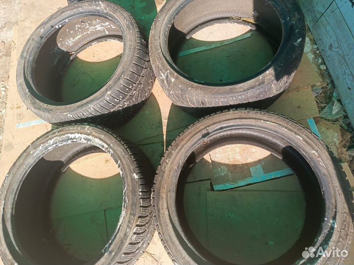 Advance AR201 245/40 R18