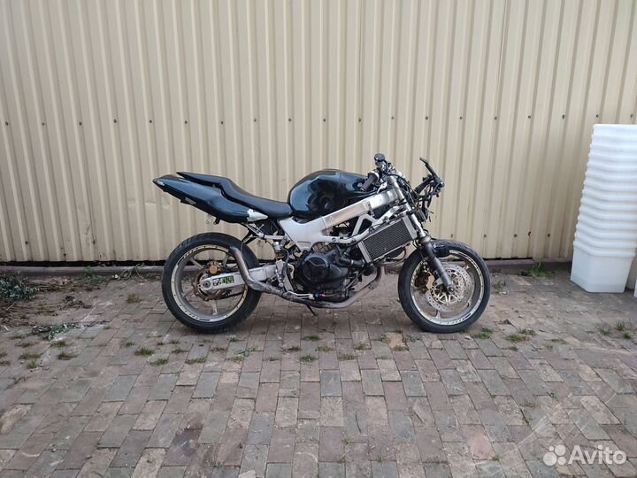 Honda vtr1000 запчасти разбор