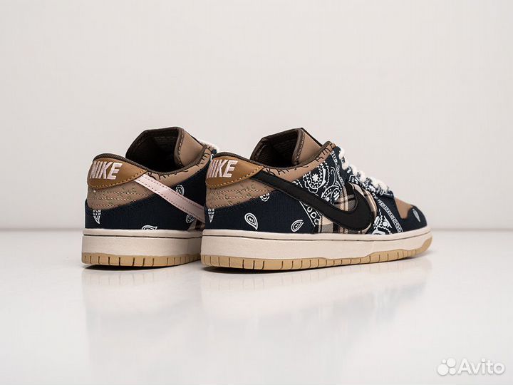 Данки Nike SB Dunk Low Travis Scott Cactus Jack