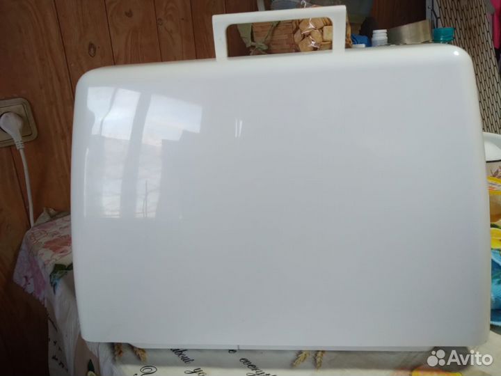 Швейная машинка в отличном состоянии