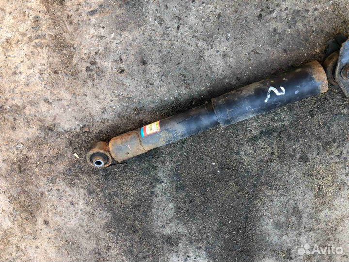 Амортизатор задний правый Lexus Rx 2019