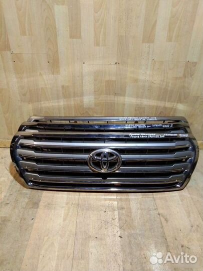 Решетка радиатора Toyota