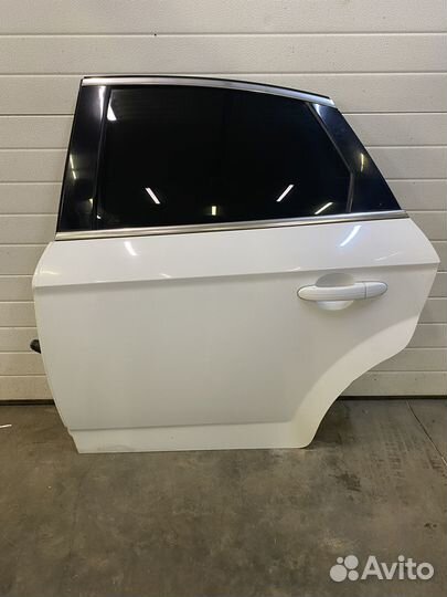 Задняя левая дверь Ford Mondeo 4