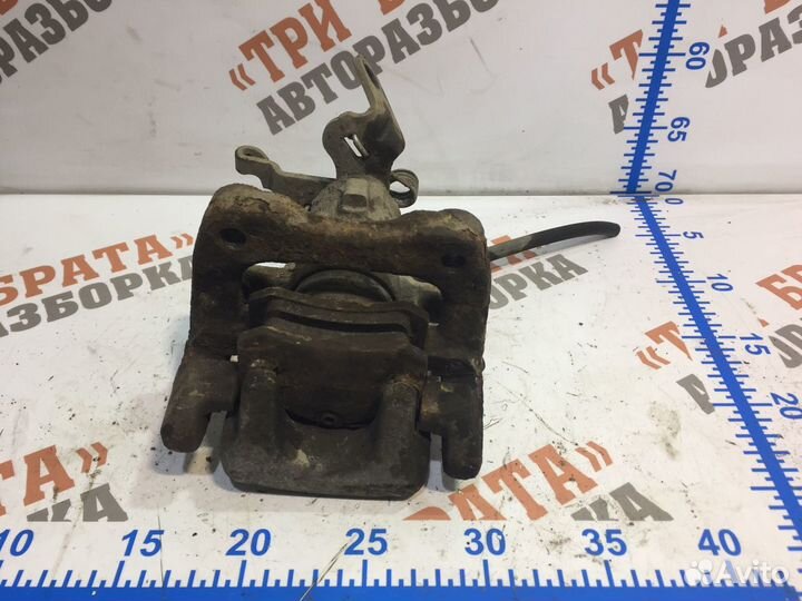 Шкода Октавия Суппорт задний Лев