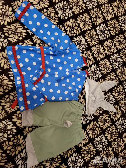 Новогодний костюм зайчика