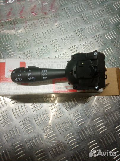 Переключатель подрулевой левый Renault Dokker