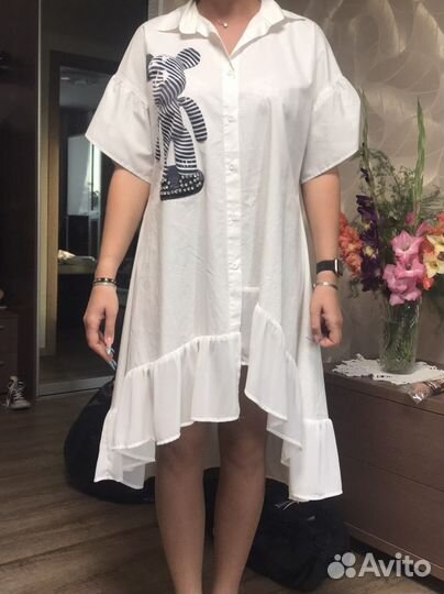 Платье белое с рисунком