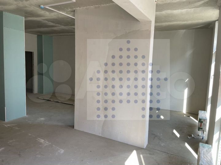 Коммерция 83 кв. м., свой вход, витраж