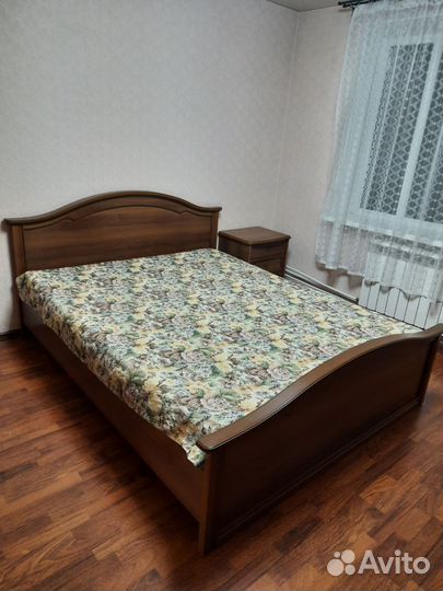 Кровать двухспальная с матрасом бу 160 200