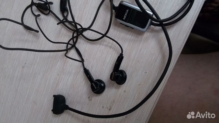 Наушники Nokia