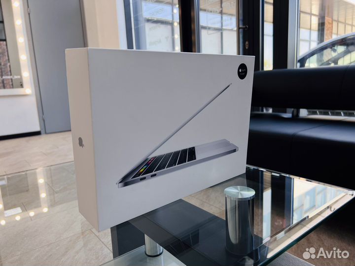 Apple MacBook Pro 13 Mid 1Tb 16Gb Ростест 2020