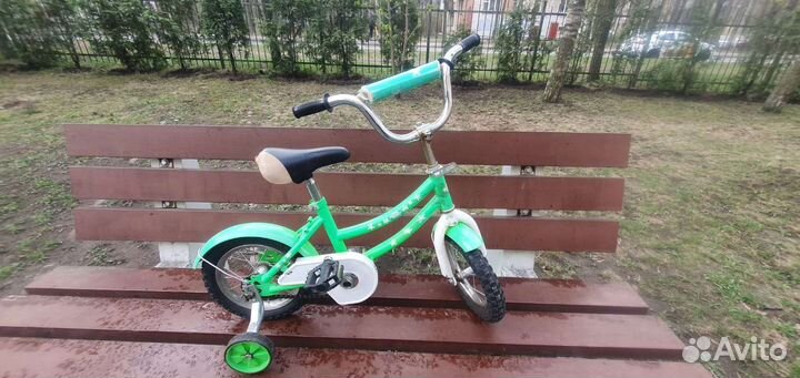 Детский велосипед с доп колесами