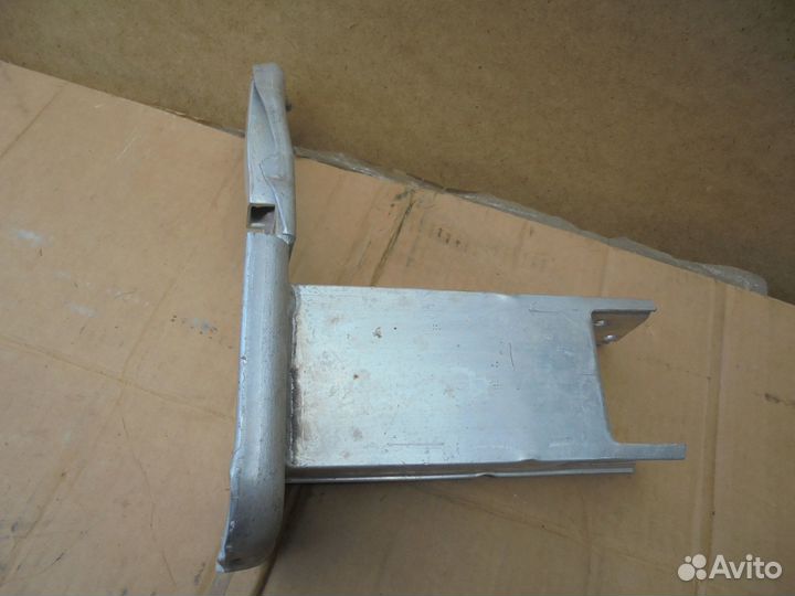 Кронштейн усилителя бампера Audi A6 C7 2010-18