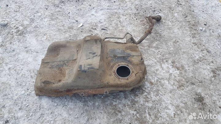 Б/У Бак топливный 1700A205 mitsubishi