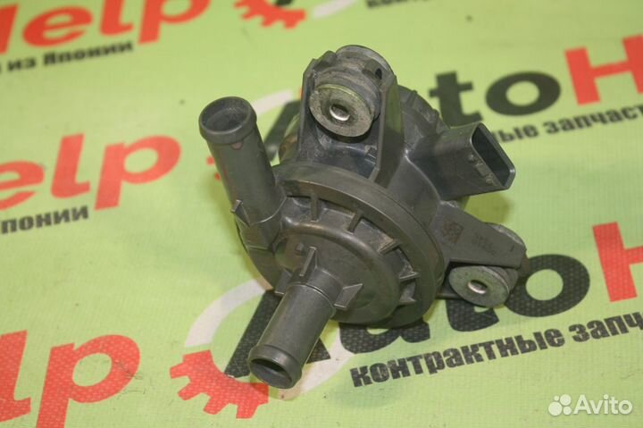 Помпа toyota aqua NHP10