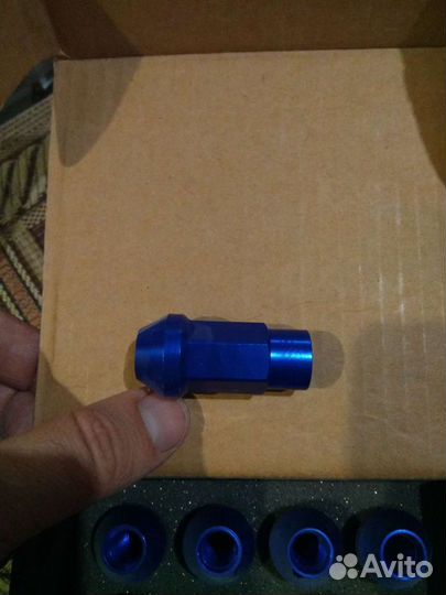 Колесные гайки