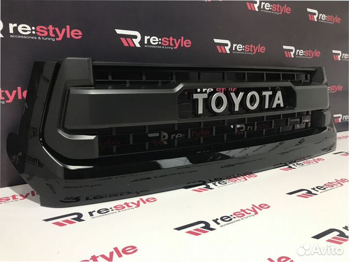 Решетка радиатора Toyota Tundra с 2013 U484