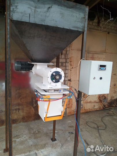 Дозатор весовой шнековый