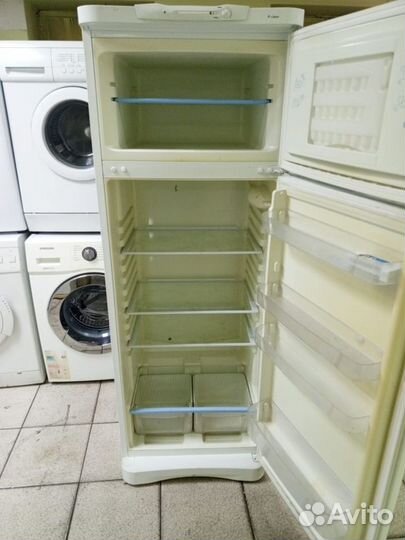 Холодильник бу Индезит 170 см