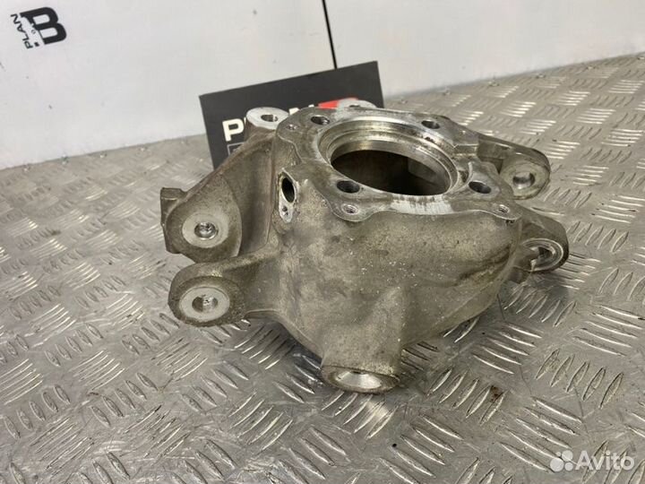 Кулак задний левый Bmw 5 F10