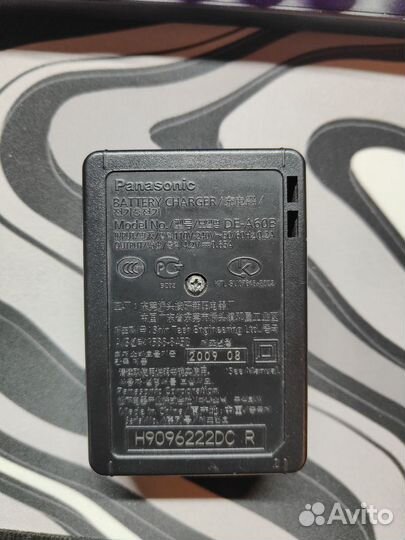 Зарядка Panasonic DE-A60