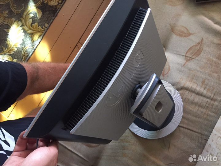 Монитор LG flatron L1730P