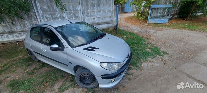 Peugeot 206 1.4 МТ, 2004, 290 000 км