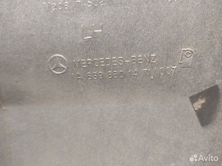 Клык бампера левый Mercedes Vito W639 ом646 2005