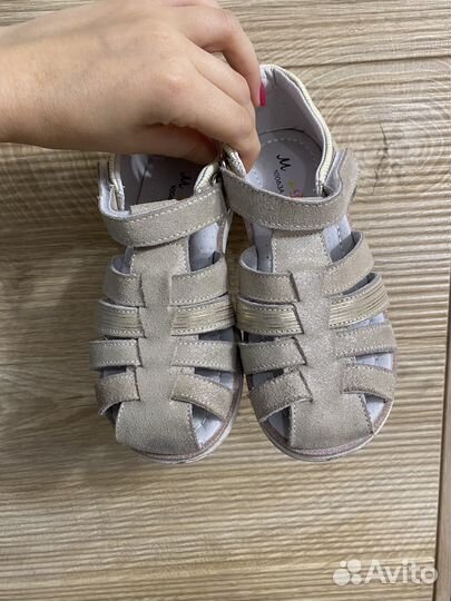 Сандалии для девочки