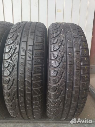 Pirelli Winter Sottozero 210 205/65 R17
