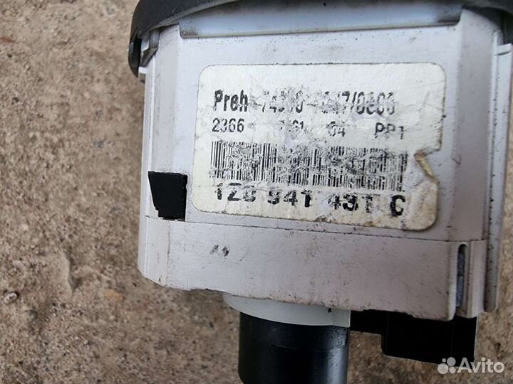 Блок управления светом Skoda Octavia (A5 1Z)