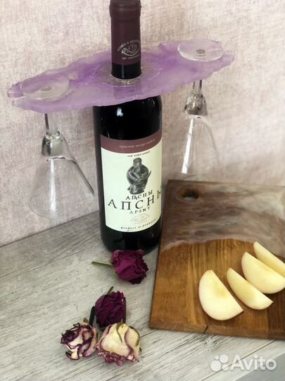 Винница из эпоксидной смолы и дощечка для нарезки