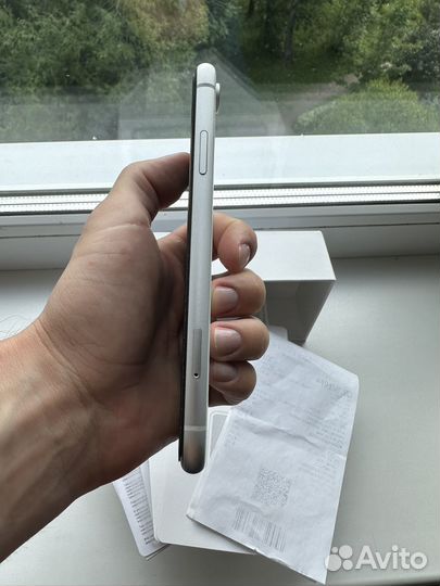 iPhone XR 64gb white торг