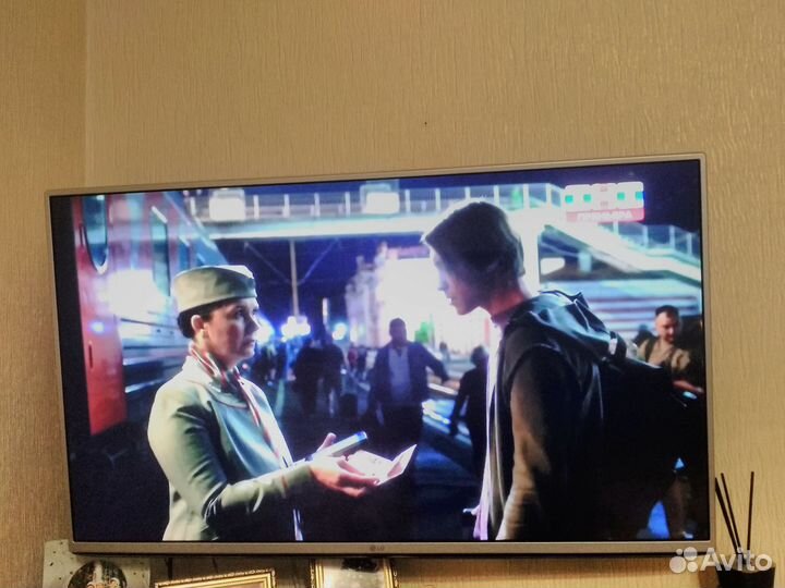 Телевизор цветной