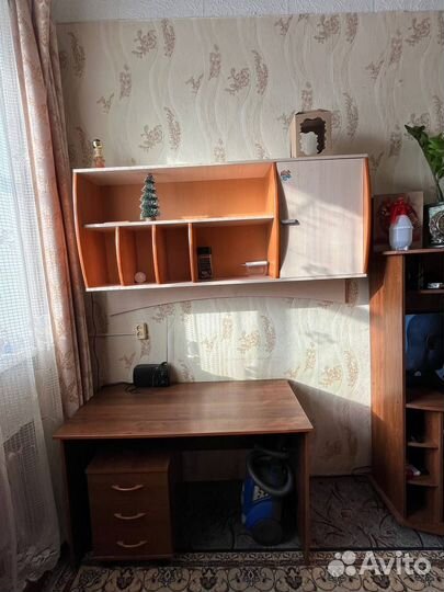 Стол письменный