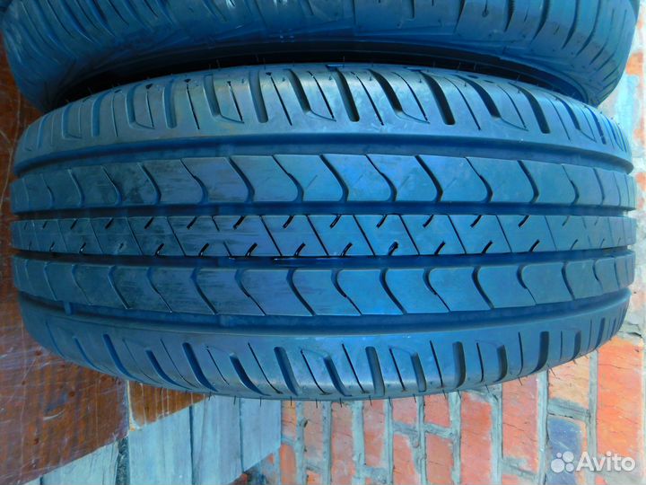 Goodyear EfficientGrip SUV 265/70 R16