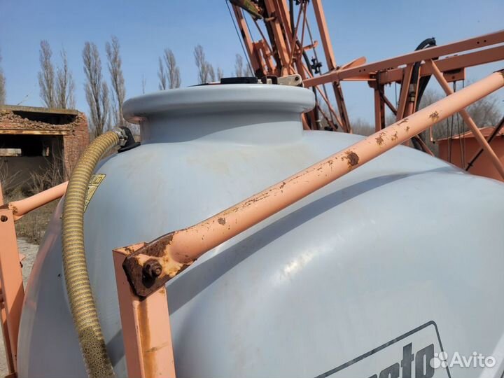 Опрыскиватель Jacto Advance 3000, 2002