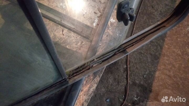 Стекла задние Nissan Patrol W160 W260