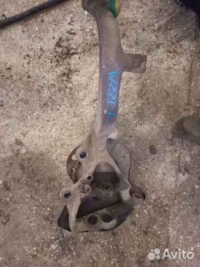 Поворотный кулак Mercedes Benz W221 2006