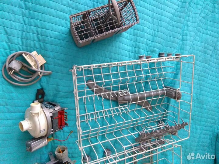 Запчасти на посудомоечную машину Siemens