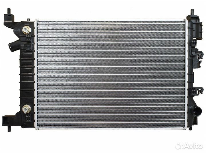 Радиатор охлаждения Шевроле cobalt