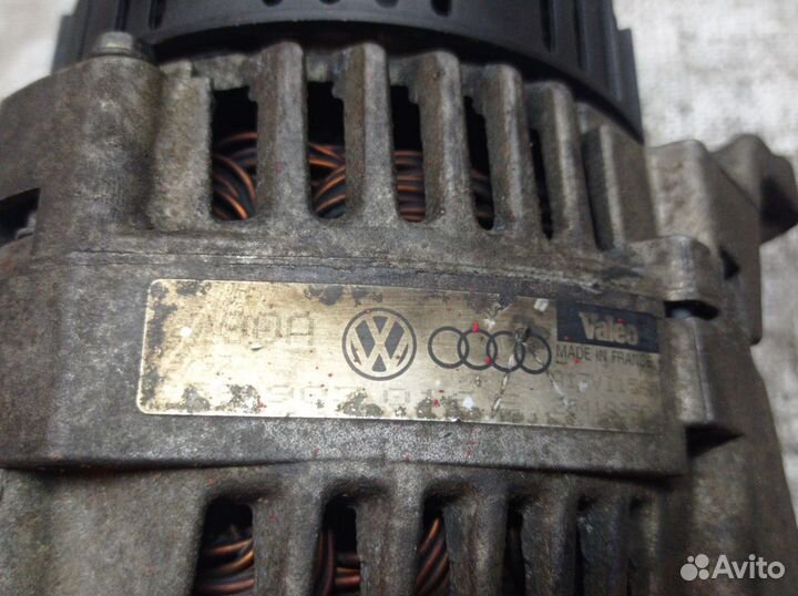 058907016E Генератор Volkswagen Passat 5