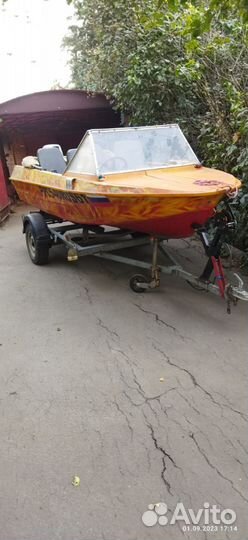 Моторная лодка Крым с мотором