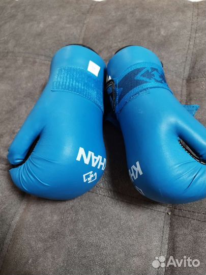 Боксерские перчатки