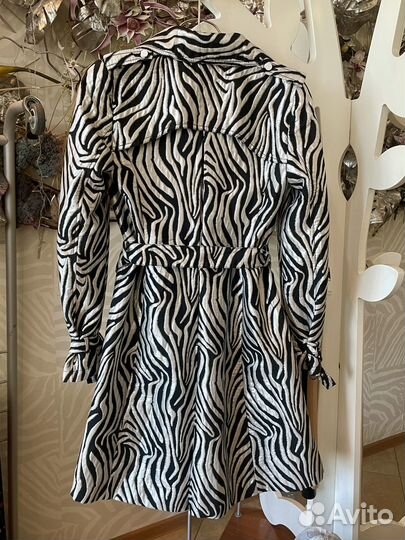 Плащ roberto cavalli