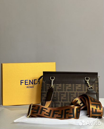 Новая женская сумка - клатч Fendi