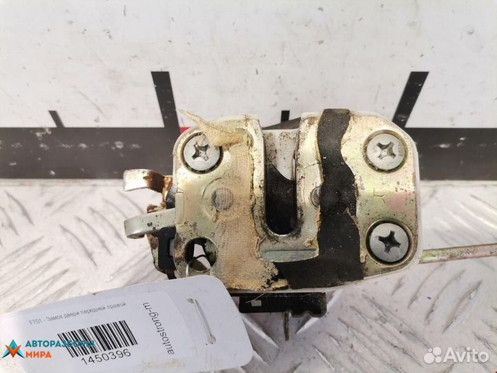 Замок двери передней правой Mazda 323 BF рест