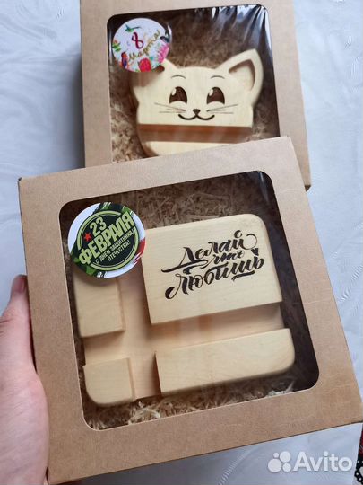 Подставка для телефона из дерева