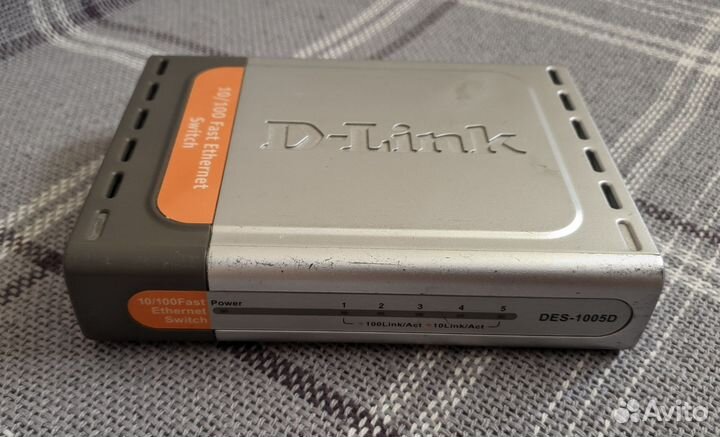 Коммутатор D-Link DES-1005D