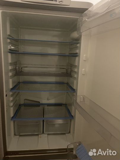 Холодильник Indesit